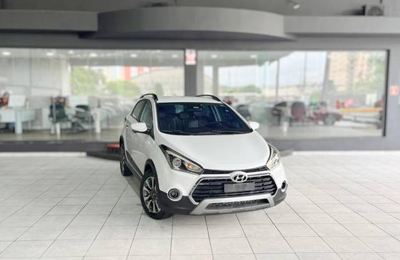 HYUNDAI HB20X 1.6 16V PREMIUM FLEX 4P AUTOMÁTICO
